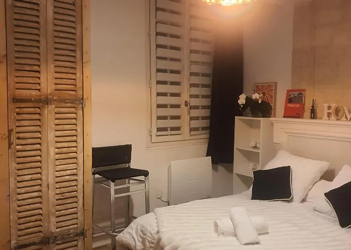 Little Saint Au Coeur Historique De דירה